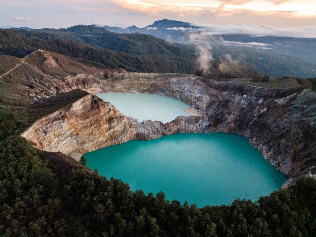 Flores overland tour 4 days  3 nights