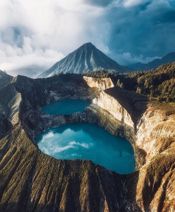 Kelimutu 3 Colors Lakes